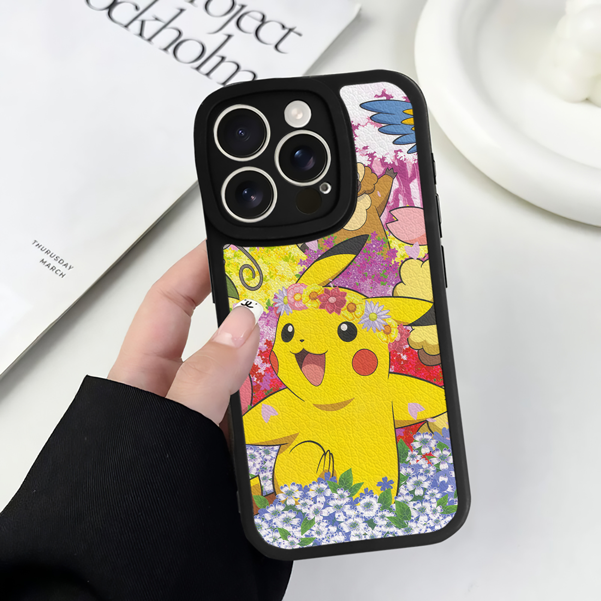 （画像用） ポケットモンスター Pokémon 【iPhone 16シリーズ対応】シリコンスマホケース（レザー調） 材質：シリコン